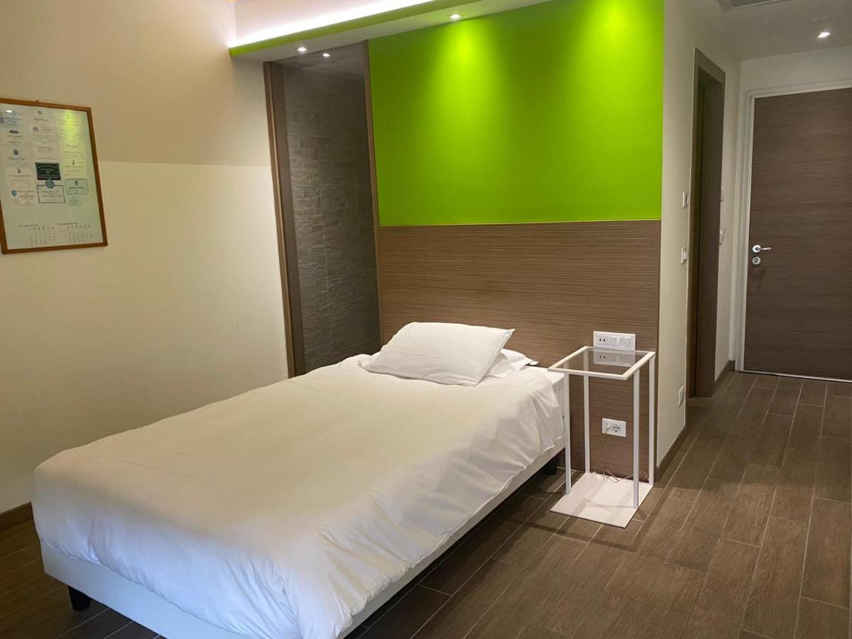 Hotel Marelet Treviglio Exterior photo